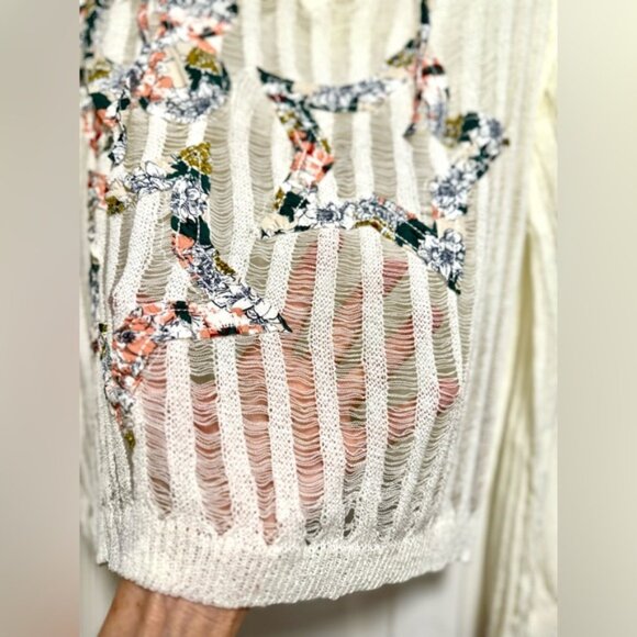 POL Cream V-Neck Sweater with Floral Star Accents - Picture 10 of 12